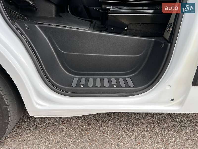 Тентованый Renault Master 2022 в Киеве