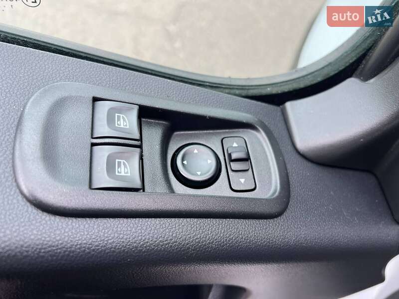 Тентованый Renault Master 2022 в Киеве