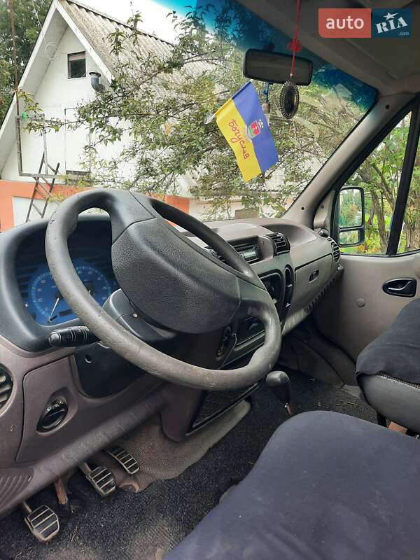 Микроавтобус Renault Master 2004 в Богуславе