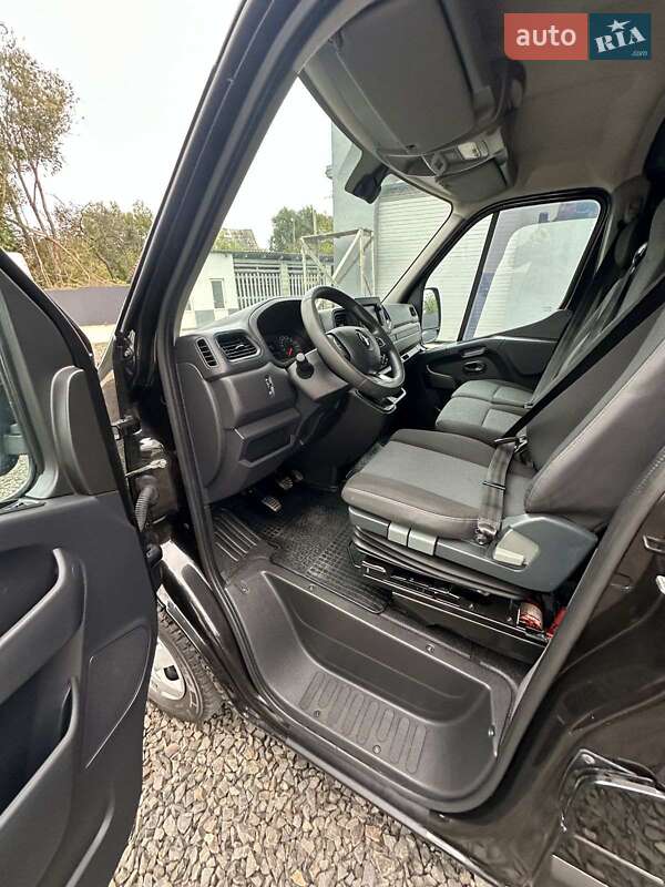 Грузовой фургон Renault Master 2023 в Киеве