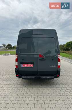 Грузовой фургон Renault Master 2023 в 