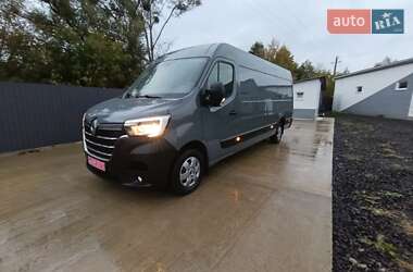 Грузовой фургон Renault Master 2023 в 