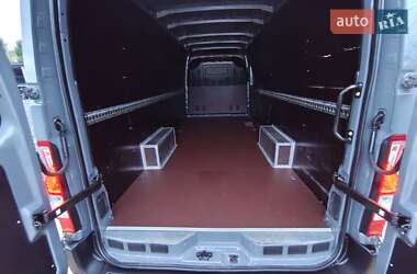 Грузовой фургон Renault Master 2023 в 
