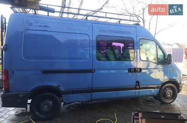 Грузопассажирский фургон Renault Master 2002 в 