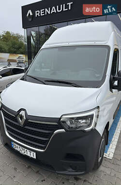 Грузовой фургон Renault Master 2023 в 