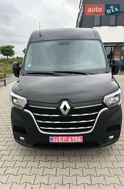 Грузопассажирский фургон Renault Master 2023 в 