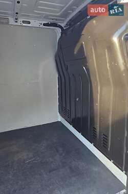 Грузовой фургон Renault Master 2021 в 