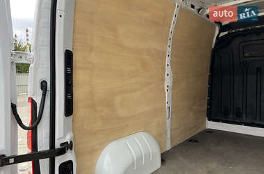 Грузовой фургон Renault Master 2020 в 