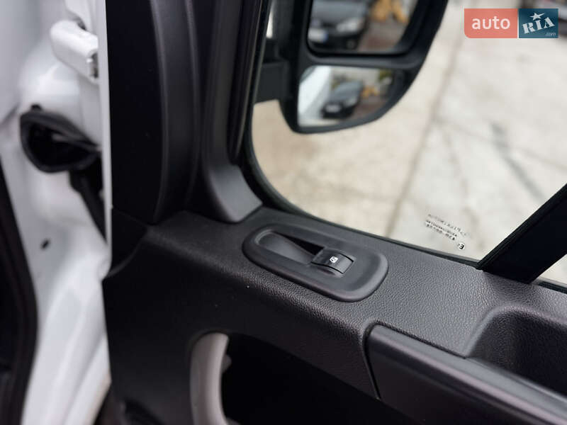 Грузовой фургон Renault Master 2017 в Житомире фото 28 Грузовой фургон Renault Master 2017 в Житомире