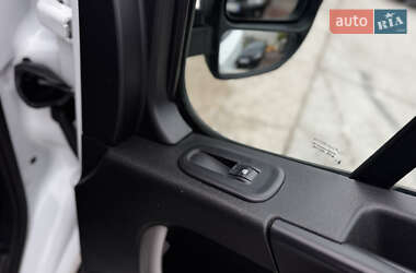 Грузовой фургон Renault Master 2017 в 