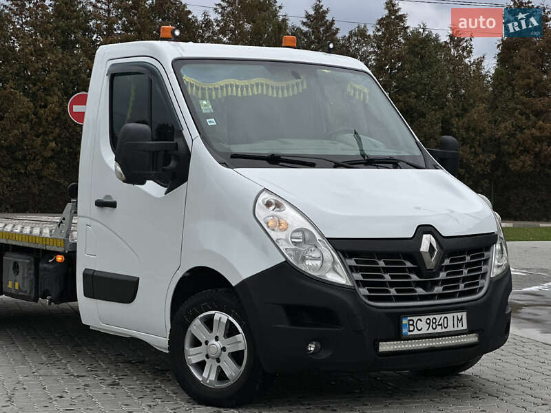 Эвакуатор Renault Master 2015 в Львове