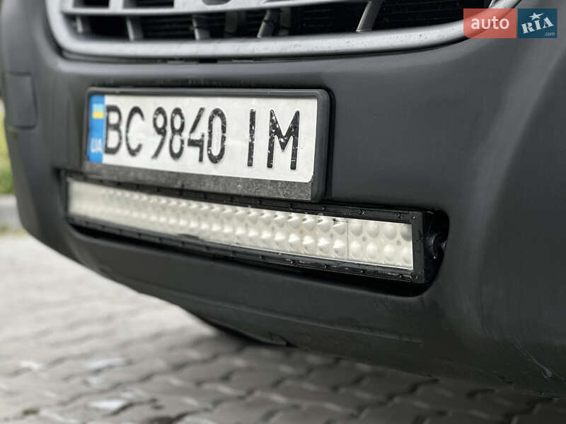 Эвакуатор Renault Master 2015 в Львове