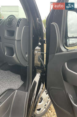Грузовой фургон Renault Master 2019 в 