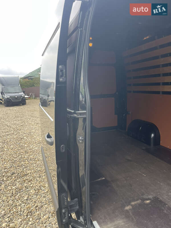 Грузовой фургон Renault Master 2019 в Львове