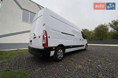 Грузовой фургон Renault Master 2022 в 