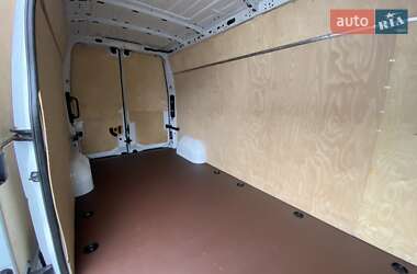 Грузовой фургон Renault Master 2022 в 