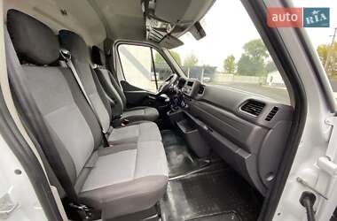 Грузовой фургон Renault Master 2022 в 