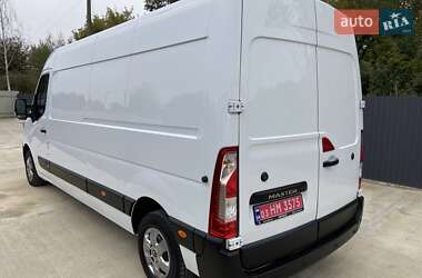Грузовой фургон Renault Master 2022 в 