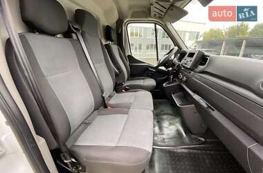Грузовой фургон Renault Master 2022 в 