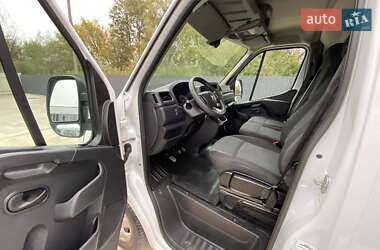 Грузовой фургон Renault Master 2022 в 