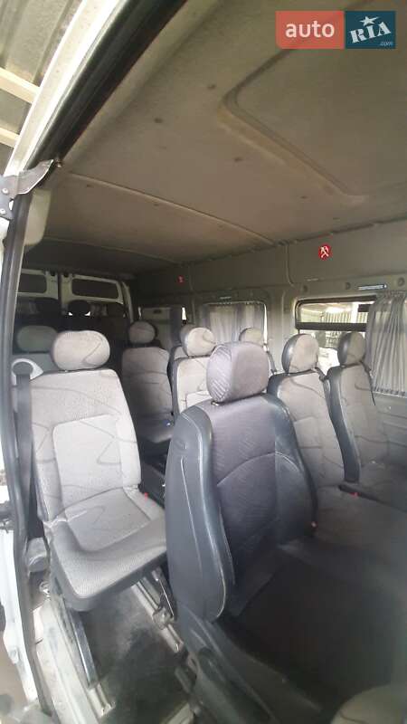 Микроавтобус Renault Master 2007 в Кривом Роге