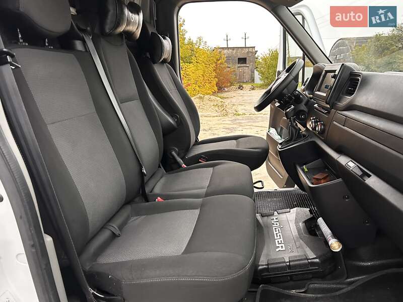 Грузовой фургон Renault Master 2020 в Кременце