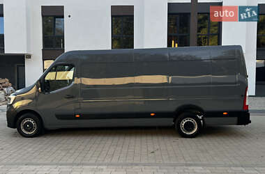 Грузовой фургон Renault Master 2022 в 