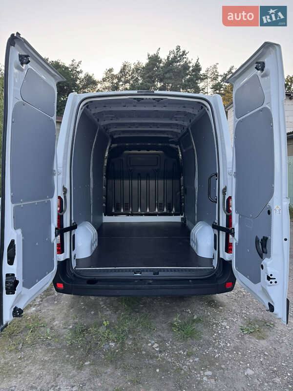 Грузовой фургон Renault Master 2023 в Шепетовке