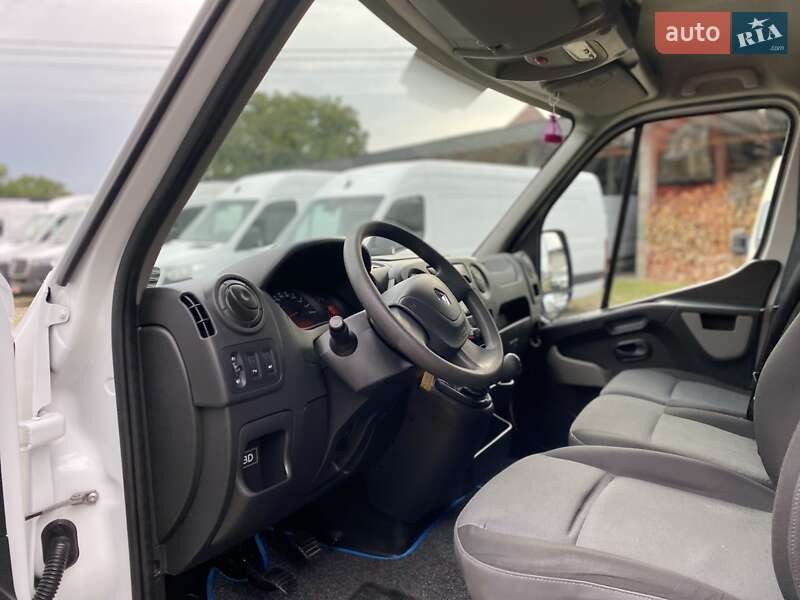 Грузовой фургон Renault Master 2019 в Хусте