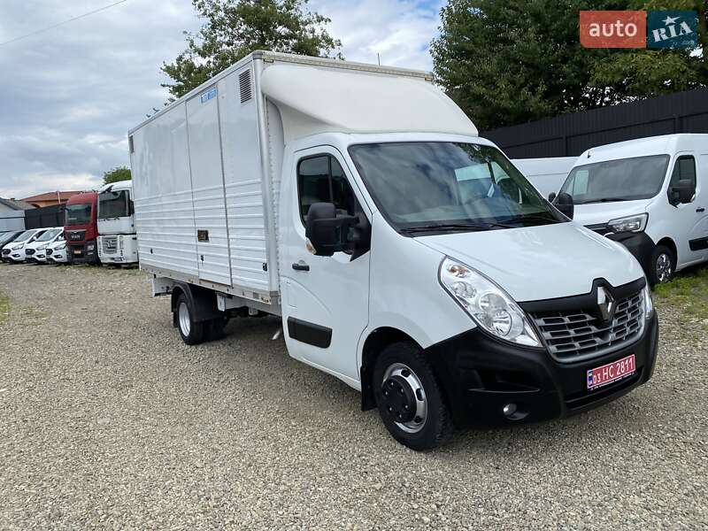Грузовой фургон Renault Master 2018 в Хусте