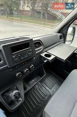 Грузовой фургон Renault Master 2022 в 