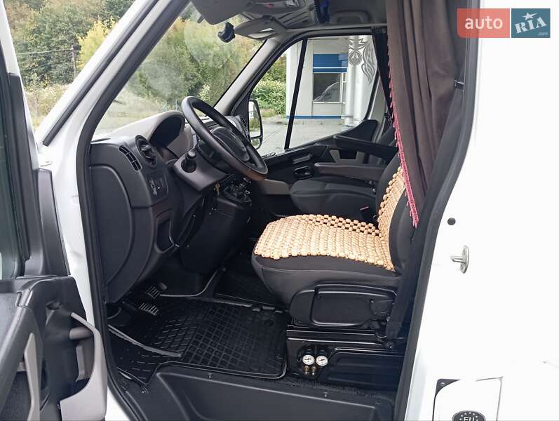 Тентованый Renault Master 2016 в Почаеве