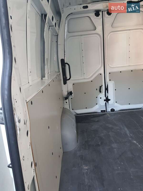 Вантажний фургон Renault Master 2019 в Кропивницькому