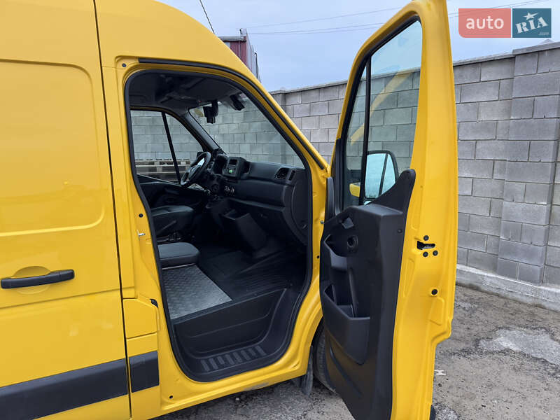 Микроавтобус грузовой (до 3,5т) Renault Master 2020 в Сарнах