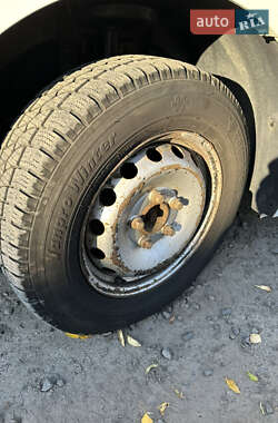 Грузовой фургон Renault Master 2012 в 