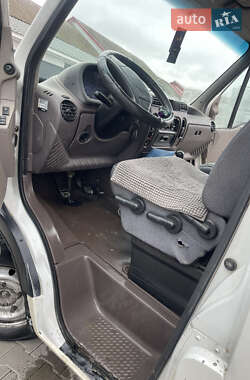 Грузовой фургон Renault Master 1998 в 