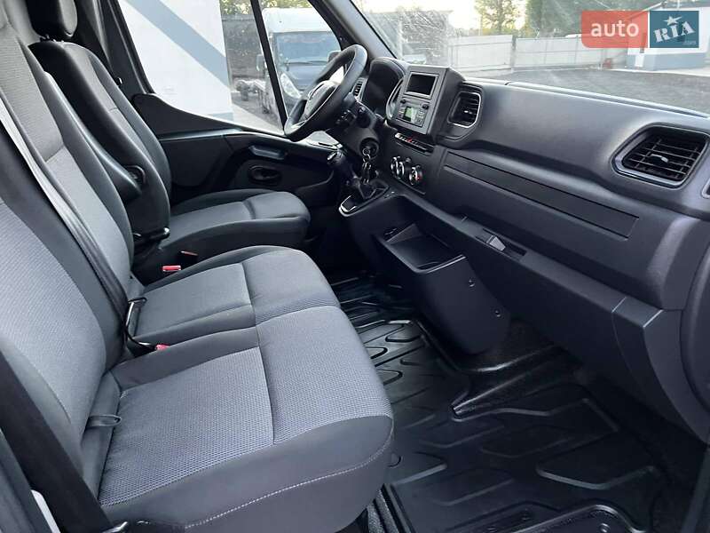 Грузовой фургон Renault Master 2023 в Киеве