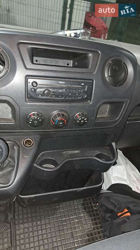 Вантажний фургон Renault Master 2013 в Ковелі