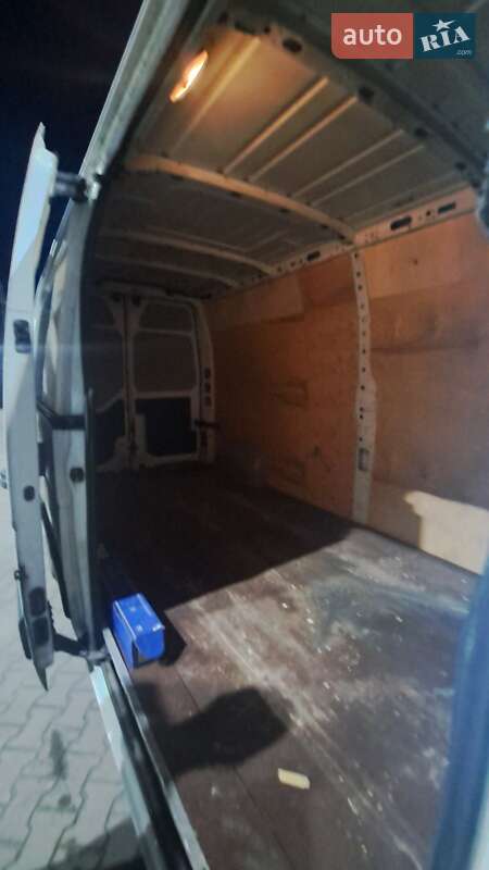 Вантажний фургон Renault Master 2013 в Ковелі