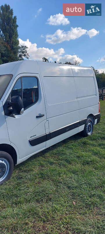 Грузовой фургон Renault Master 2011 в Сокале
