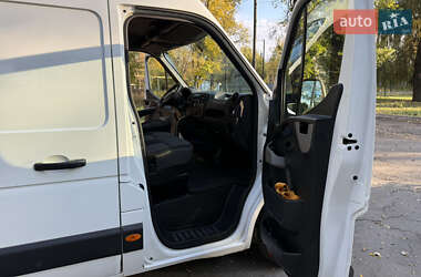 Грузовой фургон Renault Master 2015 в 