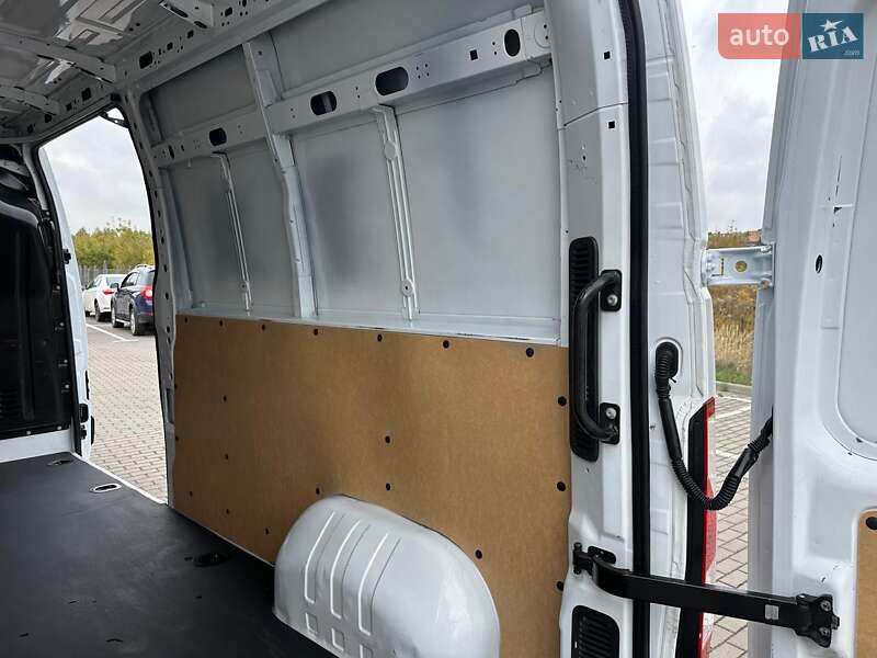 Грузовой фургон Renault Master 2020 в Дубно