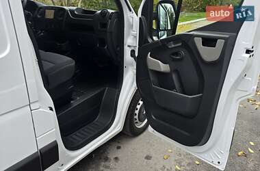 Грузовой фургон Renault Master 2018 в 
