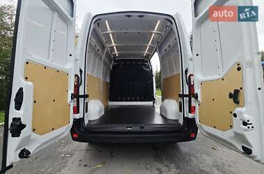 Грузовой фургон Renault Master 2018 в 