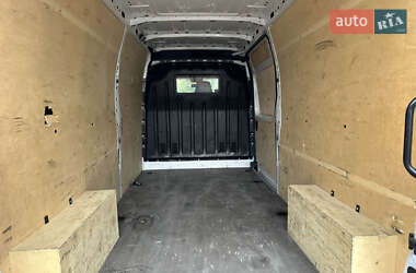 Грузовой фургон Renault Master 2021 в 