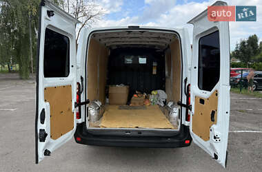 Грузовой фургон Renault Master 2017 в 