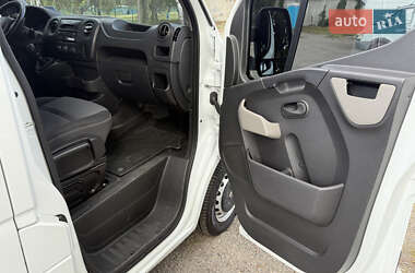 Грузовой фургон Renault Master 2017 в 