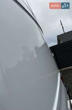 Грузовой фургон Renault Master 2022 в 
