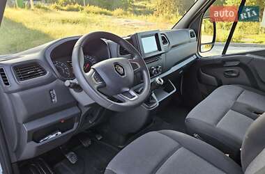 Грузовой фургон Renault Master 2022 в 