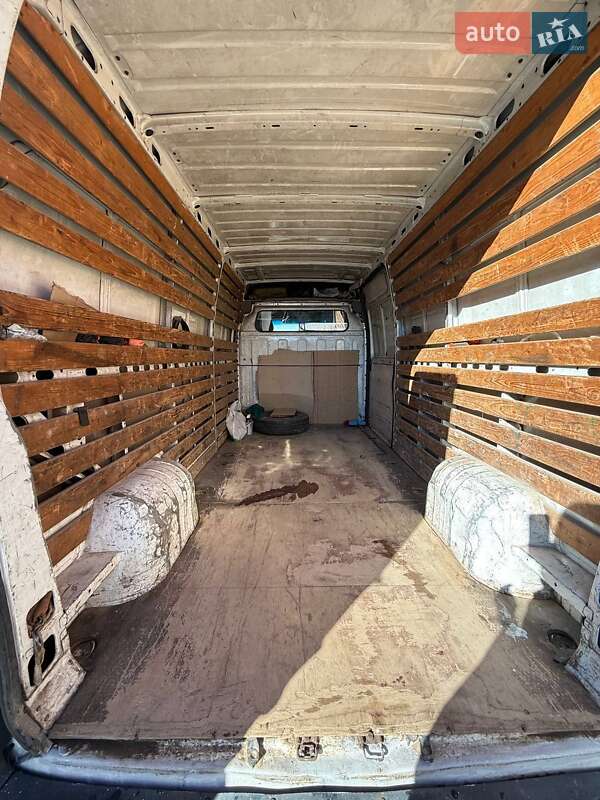 Грузовой фургон Renault Master 2006 в Киеве